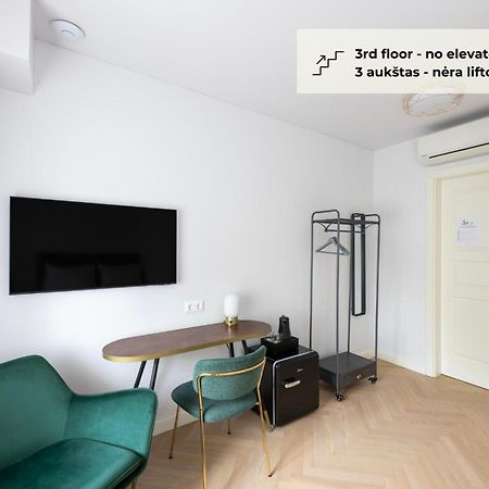 Aparthotel Grand Crown à VNO Extérieur photo