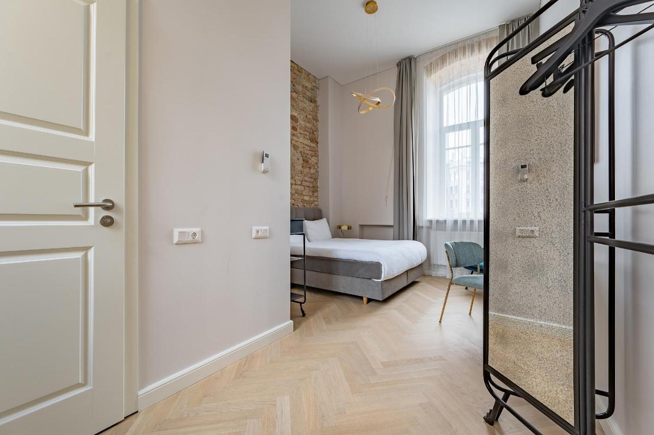 Aparthotel Grand Crown à VNO Extérieur photo